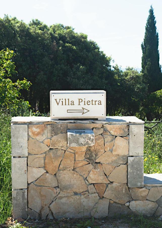 Villa Pietra Selca  Buitenkant foto